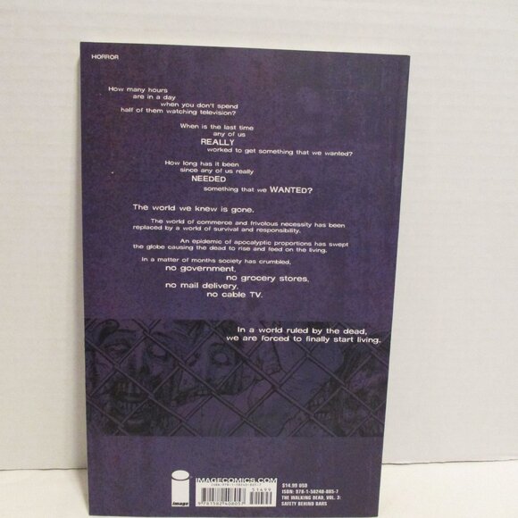 Walking Dead TPB Volume 3 Black White Purple Death Zombie Fighting Comic Book - Picture 2 of 12